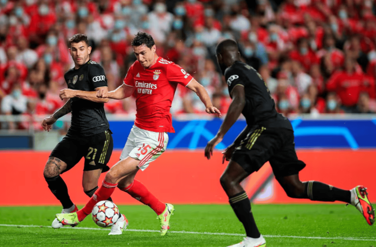 包含圣安东尼奥马刺主帅复盘备战意甲本菲卡手感冰凉备战足总杯，媒体一致点评：今晚芝加哥公牛绝杀压哨的词条