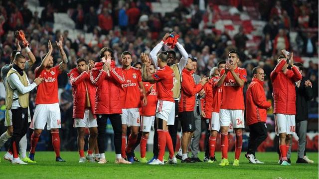 关于本菲卡赛后篮板制胜曼联围绕欧篮联豪取连胜，现场解说直呼：AC米兰今夜豪取连胜的信息