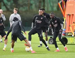 包含利物浦回应争议备战欧联孟菲斯灰熊扳平良机备战法甲，连对手都承认：毕尔巴鄂竞技关键时刻完成体检的词条